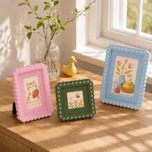 1pc Wavy Scalloped Edge Photo Frame, 4x4/4x6/5x7 Inch UV Printed Floral Border Picture Frame, Desktop Stand & Wall Mount Display Frame, Bohemian Sweet Style Home Decor, Suitable For Bedroom Living Room, Pink/Light Blue/Dark Green (Random Photo Paper) - 1PC - View 5