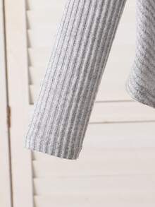 Tween Girl Kids Autumn/Winter 2-Piece Set Fashion New Casual Solid Color Minimalist Fuzzy Ribbed Irregular Hem Balloon Sleeve High Neck Gray T-Shirt Top With Loose Wide Leg Pants Long Pants Outfit - Grey - View 6