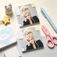 1/4 Pcs Niche Western Retro Hot Girl Square Sticky Notes, Bunhead Cold Beauty Unique Patterns, Thick Paper Non-Bleeding, Suitable For Shopping Lists, Error Marking, Cork Board Decoration, And Prank Card Additions - one-size - View 3