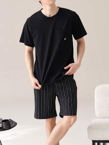 AICJ 男士純色休閒寬鬆極簡可穿搭春夏口袋圓領短袖上衣與格紋短褲2件式居家睡衣套裝 - 黑色 - 查看 3