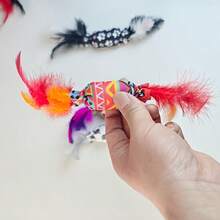 Cat Toys, Random Color Candy-Shaped Cat Toys, Lollipop-Shaped Artificial Feather Polyester Fiber Built-In Crinkle Paper - Kitten Interactive Chase Toy, Durable Material, No Batteries Required - View 3