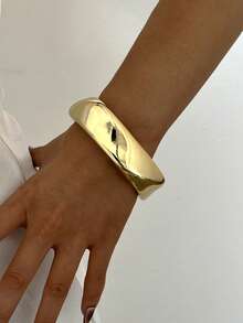 1 pieza Brazalete grueso minimalista elegante y exquisito de diseño vintage con cinta geométrica ondulada asimétrica cuadrada CCB de metal pulido liso para vacaciones, fiesta, cita, regalo, uso diario y personalizado - Amarillo Oro - Ver 2