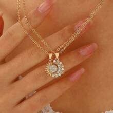 A Pair Of Personalized Vintage Design Sun And Moon Diamond-Studded Layered Necklaces For Women - Multicolor - View 3