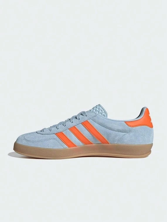 Tênis Adidas Samba OG Masculino Série Trefoil Design Inspirado em Futebol de Salão Textura Retrô Sapatos Casuais JH5405 - Azul Empoeirado - Visão 1
