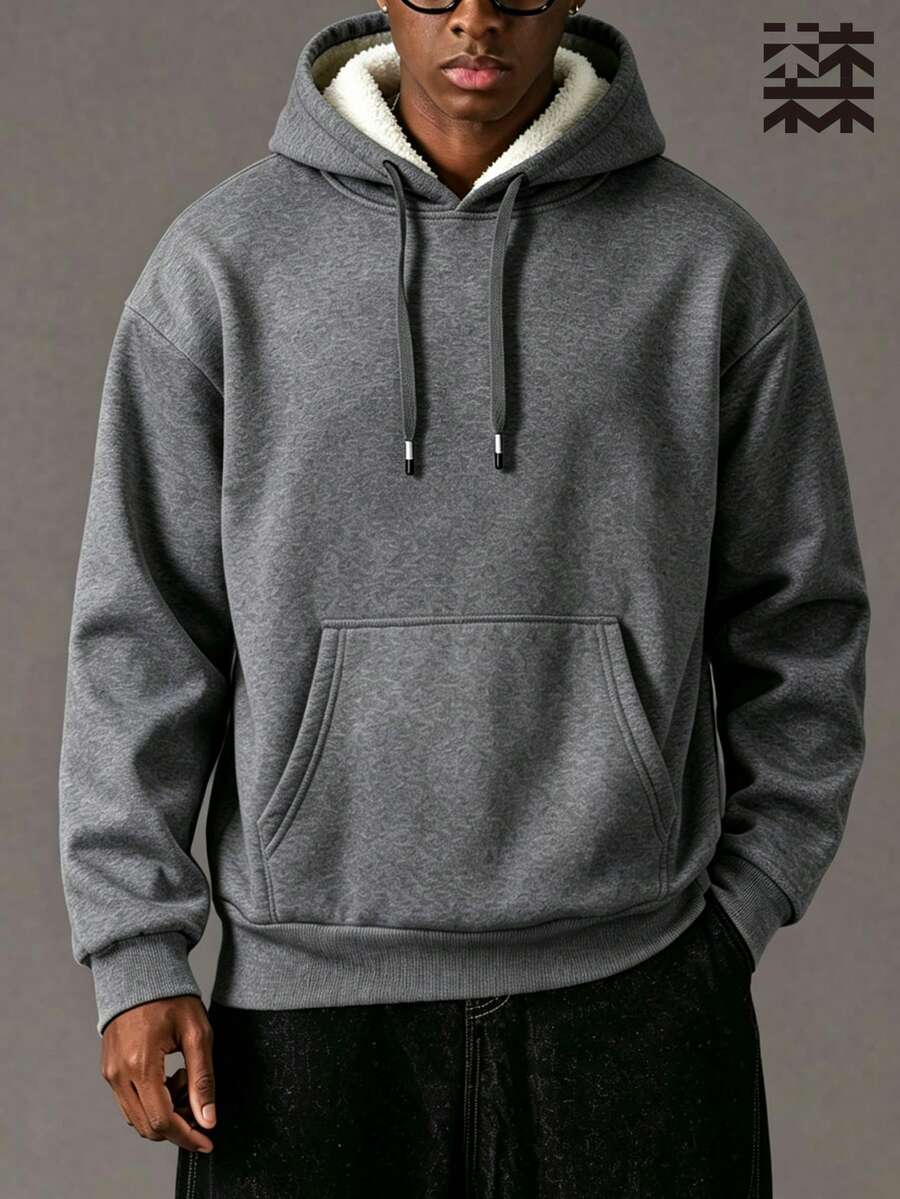 mulinsen Herr sweatshirt i enfärgad, mångsidig design med stor känguruficka och dragsko - Mörkgrå - Visa 1