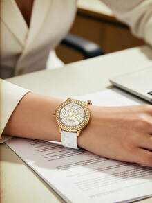 GUESS Perlengkapan Penting untuk Perjalanan Bisnis: Jam Tangan Stainless Steel yang Cocok untuk Profesional Modern - JAM TANGAN - View 2