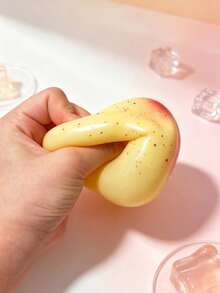 2 Buah Mainan Remas Kentang Lembut dan Lembap Realistis, Mainan Penghilang Stres dengan Bentuk Kreatif, Cocok untuk Souvenir Pesta, Pelajar, dan Pekerja Kantoran - MultiWarna - View 3