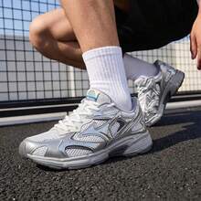 Mizuno 新款 SPEED 2K 緩震透氣網布多功能休閒跑步鞋 中性款 - 銀灰色 - 查看 4