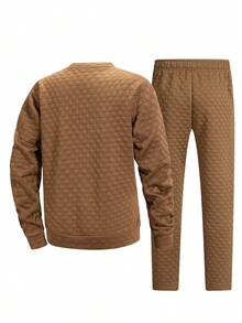 2pcs Coffee Color 3D Checkered Embossed Men's Set, Men's T-Shirt + Men's Pants, Breathable Soft Knit Fabric, Machine Washable, Simple Casual Vacation Style, Early Autumn Short Trip Home Vacation Outfit - Coffee Brown - View 5