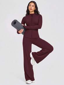 Jaket Olahraga Wanita Slim Fit VUTRU dengan Lubang Jempol dan Kerah Tegak Kecil - Burgundy - View 6