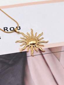 1pc Ancient Greek Totem Sun Necklace For Women, High-End Design Fashion Clavicle Chain, Niche Luxury Titanium Steel Jewelry - Yellow Gold - View 3