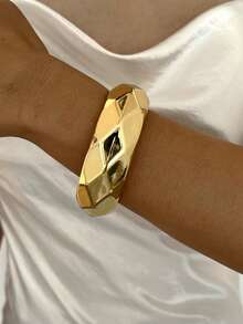 1pc Fashion Minimalist Elegant Exquisite Vintage Design Geometric Square Textured CCB Metal Style Exaggerated Wide Chunky Round Bracelet, Holiday Vacation Party Date Gift, Daily Commute Wear, Personalized - Yellow Gold - View 2