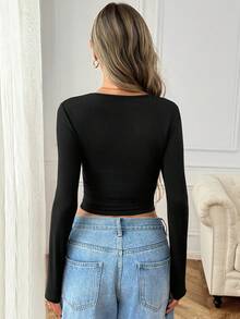 Kaos Crop Top Wanita Mewah Modern Musim Gugur/Dingin, Leher Persegi, Bagian Depan Berkerut, Cocok untuk Pakaian Sehari-hari dan Klub Malam - Hitam - View 2