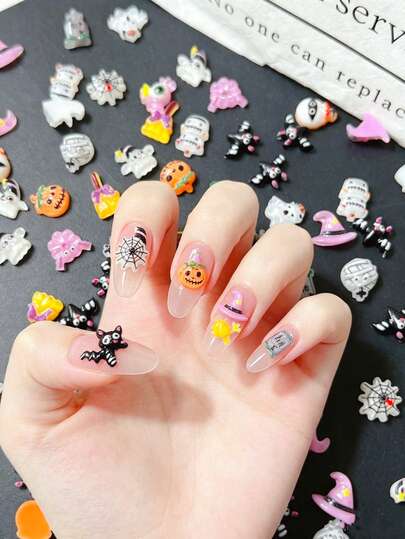 30/60 Random Mixed Halloween 3D Resin Nail Accessories, Cartoon Style Flat Bottomed Mini Decorations, Including Pumpkin, Ghost, Bat, Spider, Mummy, Witch Hat, Spider Web And Other Patterns, Suitable For Nail Art And Handmade DIY Nail Art Decorations