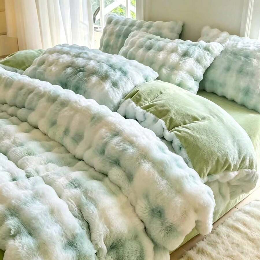Faux Rabbit Fur Solid Color Versatile Plush Duvet Cover, Soft And Comfortable, Machine Washable, Suitable For Bedroom, Guest Room, Bedding Decor, Holiday Gift, 150*200*230 Duvet Cover, Pillowcase Not Included, No Insert - Green - View 1