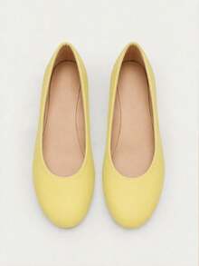 Soft Pale Yellow Solid Color Round Toe Flat Shoes, Soft Surface Slip-On Casual Versatile Women's Shoes, Fresh Fashion Flat Shoes - Yellow - View 6