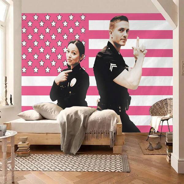 American Flag Police Figure Tapestry Pink White Stripe Star Background Wall Hanging Art Retro Graphic Portrait Wall Decor For Bedroom Living Room Dorm Aesthetic Home Backdrop Modern Artistic Room Makeover Wall Covering Ornament