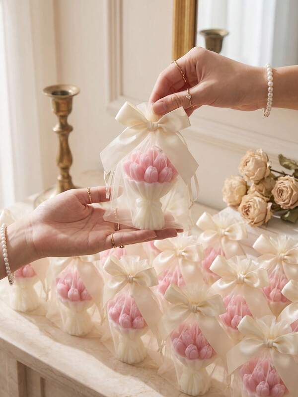12pcs Tulip Bouquet Shaped Soy Wax Candles, Exquisite Bouquet Gift Box, Suitable For Birthday Gifts, Home Decor; Back To School, Valentine's Day, Mother's Day Gift Choice, Also Applicable For Indoor Soft Furnishing, Graduation Gifts, Ideal Gift For Women. Halloween/Christmas/Halloween Decor/Christmas /Christmas Stocking Gifts