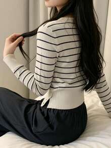 Korean Style Minimalist Striped Knit Top Women Round Neck Slim Fit Button-Down Hem Short Length Slimming Long Sleeve Blouse - Apricot - View 3