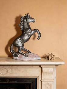 1pc Creative Leaping Horse Statue - Black Resin Stallion Sculpture With Pink Base, Suitable For Living Room, Office Desk And Collectible Decor, Leaping Horse Statue, Black Stallion Small Statue, Pink Marble Base Decoration - 1PC - View 4