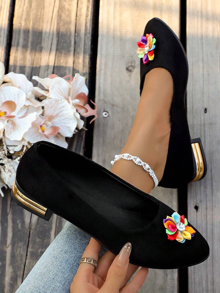 1 Pasang Sepatu Slip-On Wanita Warna Hitam Hak Rendah, Ujung Lancip dengan Dekorasi Bunga Warna-warni, Desain Modis - Hitam - View 1