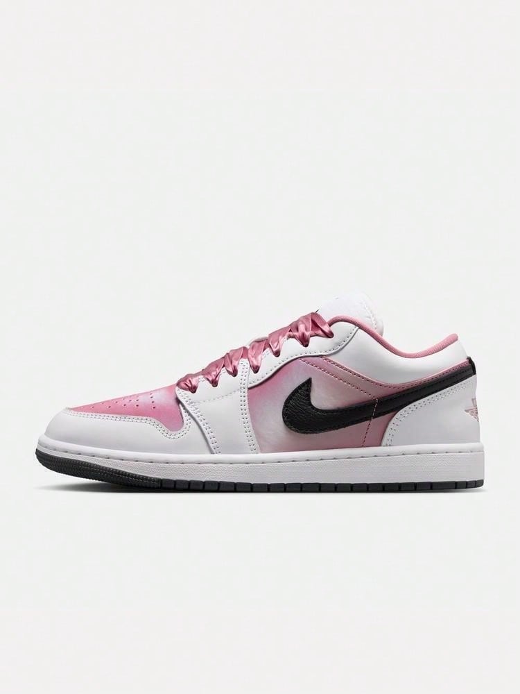 Zapatillas deportivas casuales de mujer WMNS AIR JORDAN 1 LOW SE de caña baja IO0668-100 - Blanco y Negro - Ver 1