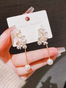 1 Pair Floral Faux Pearl Tassel Long Earrings, Sweet And Fresh Design, Fashionable Earrings Suitable For Women's Party And Daily Wear - White - View 4