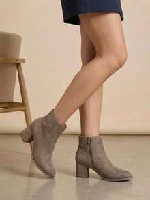 Women Ankle Boots & Booties - Nutria - View 3