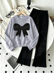 2pcs/Set Crew Neck Sweatshirt & Flare Pants Outfit For Girls, Black Lace Bow Print Crew Neck Sweatshirt + Flare Pants Set, Suitable For Autumn/Winter, Campus Style, Homecoming Outfit - Multicolor - View 2
