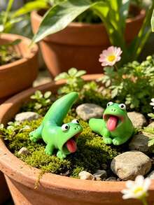Green Lizard Desktop Ornament With Funny Expression, Computer Monitor Decor, Dashboard Decoration, Rearview Mirror Hanging Ornament, PC Office Desk Bookshelf TV Decoration - Lizard - View 2