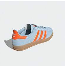 Tênis Adidas Samba OG Masculino Série Trefoil Design Inspirado em Futebol de Salão Textura Retrô Sapatos Casuais JH5405 - Azul Empoeirado - Visão 3