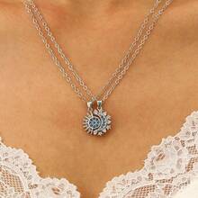 A Pair Of Personalized Vintage Design Sun And Moon Diamond-Studded Layered Necklaces For Women - Multicolor - View 4
