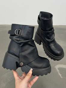 Sepatu bot pendek ukuran besar, pas lebar, penutup yang dapat dilepas, gesper logam, ujung bulat, sol tebal, hak tebal. - Hitam - View 4