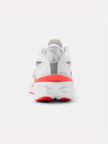 Sepatu Lari Pria Deviate NITRO 4 Puma Putih-Merah Model Low-Top 31212326 - Red and White - View 4