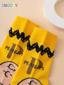 1 Pair SNOOPY Series Authentic Puppy Striped Pattern Fun Personalized Cartoon Men's Mid-Calf Socks - Multicolor - View 5