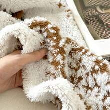 1pc Soft Warm Cationic Taffeta Fleece Blanket, Flannel Throw Blanket For Office Nap, Sofa, Car, Bed, Couch Cover - Mocha Brown - View 3