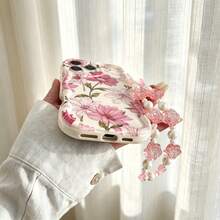 Wavy Edge Pink Floral Print Phone Case With Pearl Pink Rose Beaded Lanyard, Full Coverage Anti-Drop Soft Shell, INS Gentle Vintage Girly Style, Compatible With IPhone 18 Pro/18 Pro Max/17/17 Pro/17 Pro Max/16/16 Pro/16 Pro Max/15/15 Pro/15 Pro Max/14/14 Pro/14 Pro Max/13/13 Pro/13 Pro Max/12 Pro Max/12/11 - Multicolor - View 3