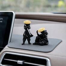 1/2pcs Vintage Swordsman Car Ornament, Creative Resin Craft, Cool Chinese Black-Clad Assassin, Unique Design, Small And Exquisite, Suitable For Car Dashboard, Car Window, Rearview Mirror, Desk, Indoor Home Decor, Fish Tank, Halloween, Christmas, Holiday Gift - Swordsman - View 2