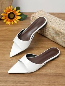 Women's Pointed Toe Flat Sandals 2026 Spring/Summer New Versatile Soft Sole Beach Sandals Fashion Roman Sandals Plus Size Women's Shoes 41-42 - White - View 2