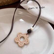 1 Vintage Imitation Vine Woven Flower Pendant Necklace, Bohemian Style, Suitable For Weddings, Daily Matching Necklace Accessories - Multicolor - View 4