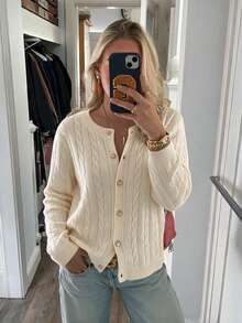 SEREN Women's New Classic Cable Knit Cardigan, Elegant Round Neck Long Sleeve Sweater, Regular Fit Top For Autumn/Winter - Apricot - View 4