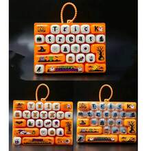1 Peça Brinquedo de Teclado Grade de 26 Teclas para Alívio de Estresse de Halloween, Chaveiro Portátil de Encanto de Bolsa, Presente de Halloween, Presente Perfeito, Envio Aleatório - Multicolorido - Visão 3