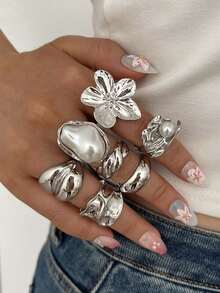 7pcs Vintage Elegant Old Money Style Floral Faux Pearl Geometric Hammered Texture Pleated Wave Rings Set Suitable For Women's Daily Wear - Silver - View 6