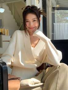 [Y6Y] Sweater Rajut Wanita Musim Gugur/Dingin Model V-Neck, Gaya Korea, Desain Longgar dan Lembut - Krem - View 3