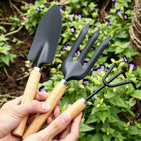 [Tres piezas de jardinería]Juego de herramientas de jardinería (paleta, horquilla y rastrillo) para cavar, plantar y podar; un regalo ideal para Acción de Gracias o Navidad.