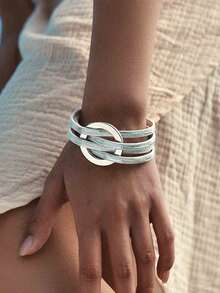 Gelang Kulit PU Multilayer, Gelang Manset Pergelangan Tangan dengan Gesper Magnet Lingkaran Berongga - Gelang kulit bundar berongga - View 16