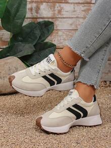 1 Pair Black & White Colorblock Jogging Shoes, Soft Sole Low-Top Commuter Sneakers, Suitable For Daily Wear And Outdoor Sports - Beige - View 1