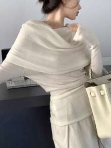 Sweater Off-Shoulder Gaya Baru Seksi Kerah Lebar Bahu Terbuka Atasan Rajut Lengan Panjang Elegan Lembut Musim Gugur/Dingin - Putih - View 3