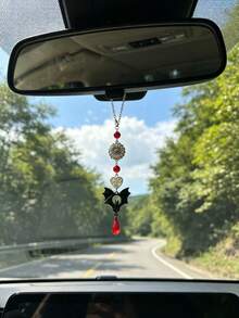 Pingente de Espelho Retrovisor de Morcego Escuro, Ornamento Pendurado de Decoração de Carro com Conta Vermelha de Margarida Vintage, Charme de Espelho Retrovisor de Morcego Gótico, Pingente Pendurado de Interior de Carro com Conta Vermelha de Margarida em Forma de Coração e Gota de Água - Flor de Morcego - Visão 4