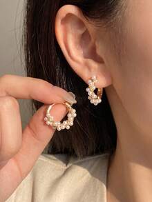 2pcs Circle Pearl Exquisite Niche Design Light Luxury Elegant Vintage Ear Cuffs Earrings - Multicolor - View 1